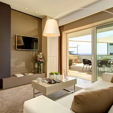 Hotel Almar &