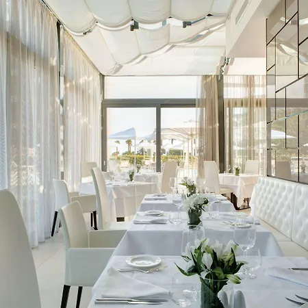 Hotel Almar &