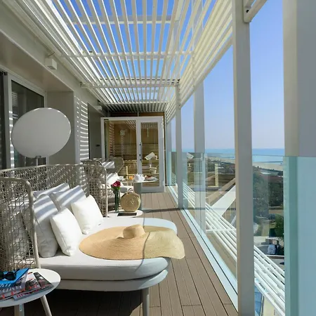 Hotel Almar & 5*