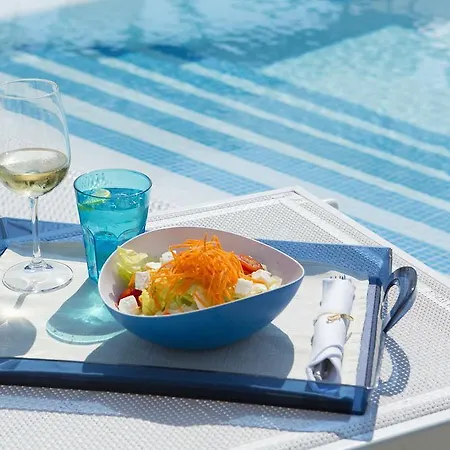 Hotel Almar & 5*